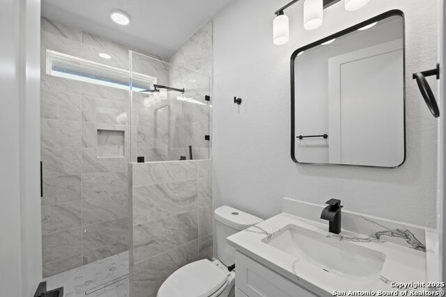 Listing photo id 24 for 113 Hidden Cove