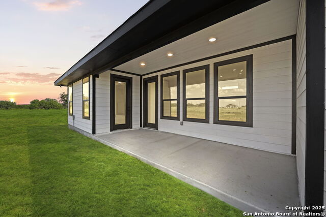 Listing photo id 38 for 113 Hidden Cove