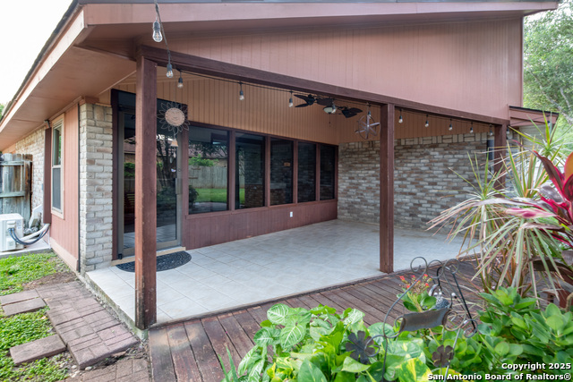 Image 30 of 42 For 221 Tanglewood W