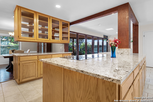 Image 8 of 42 For 221 Tanglewood W