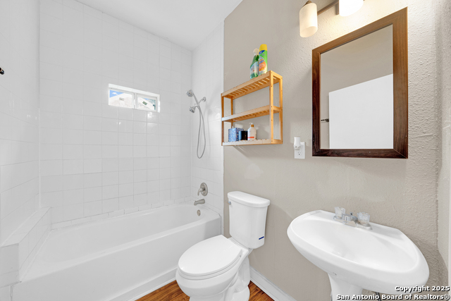 Listing photo id 2 for 1607 Hays