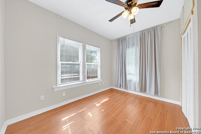Listing photo id 7 for 1607 Hays