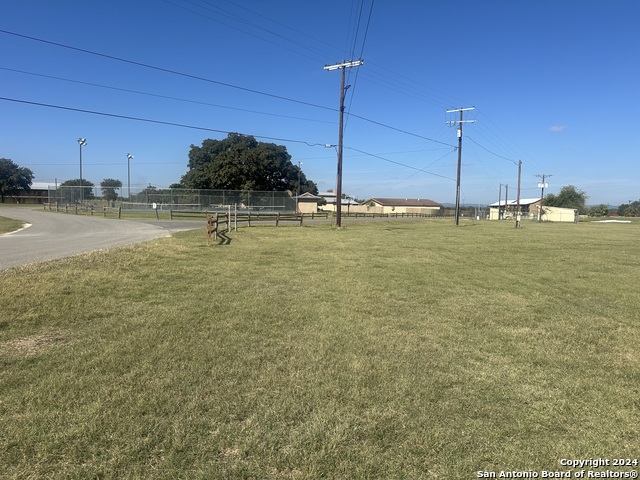 Listing photo id 4 for 000 Flying L Dr.