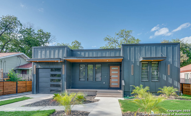 Details for 235 Bank  , San Antonio, TX 78204