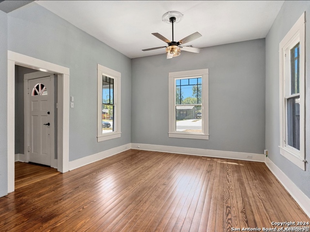 Image 6 of 25 For 925 Lamar St