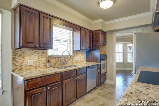 Image 11 of 42 For 154 Sprucewood