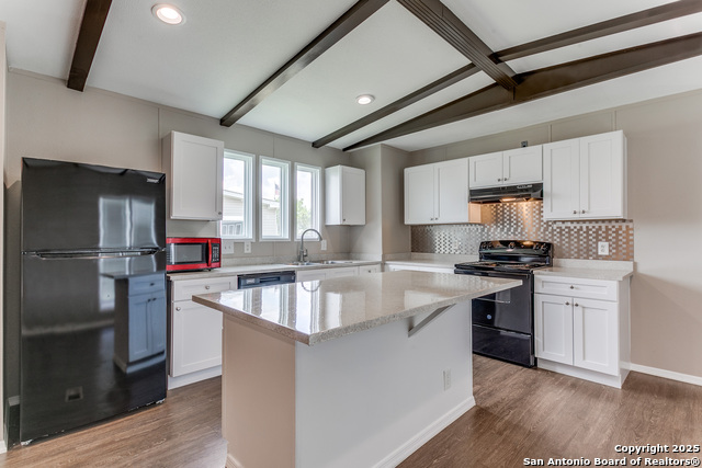 Image 11 of 25 For 7151 Woodlake Pkwy  271