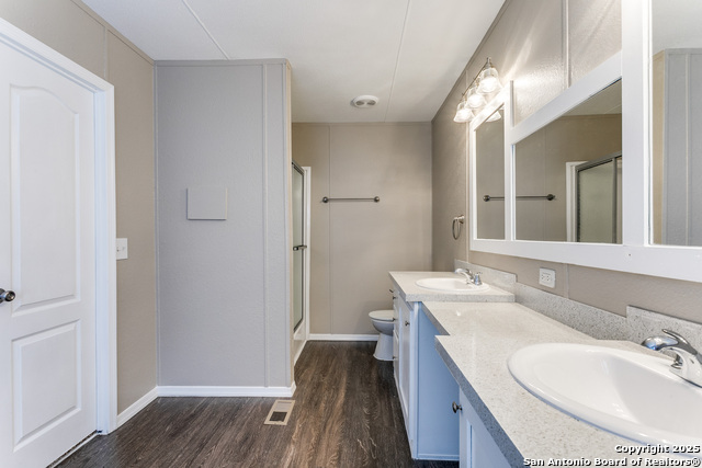 Image 17 of 25 For 7151 Woodlake Pkwy  271