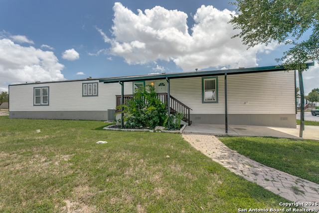 Image 2 of 25 For 7151 Woodlake Pkwy  271