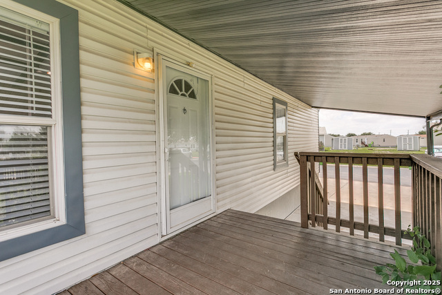Image 3 of 25 For 7151 Woodlake Pkwy  271