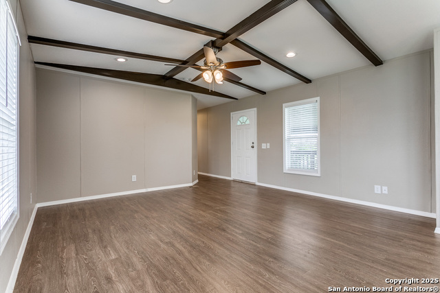 Image 4 of 25 For 7151 Woodlake Pkwy  271