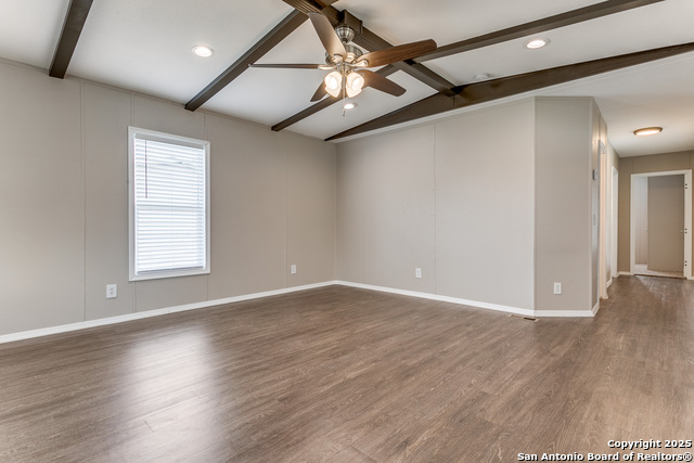 Image 5 of 25 For 7151 Woodlake Pkwy  271