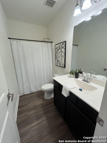 Image 16 of 26 For 5407 Malakoff Dr