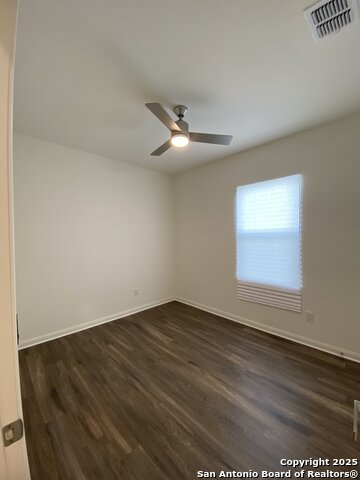 Image 19 of 26 For 5407 Malakoff Dr