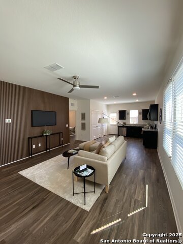 Image 4 of 26 For 5407 Malakoff Dr