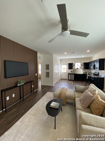Image 5 of 26 For 5407 Malakoff Dr