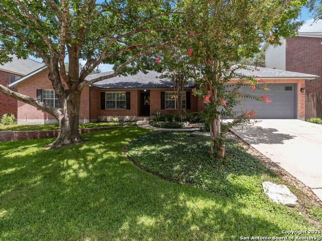 Image 3 of 30 For 17422 Sapphire Rim Dr