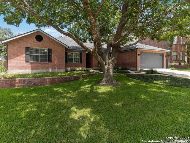 Image 4 of 30 For 17422 Sapphire Rim Dr
