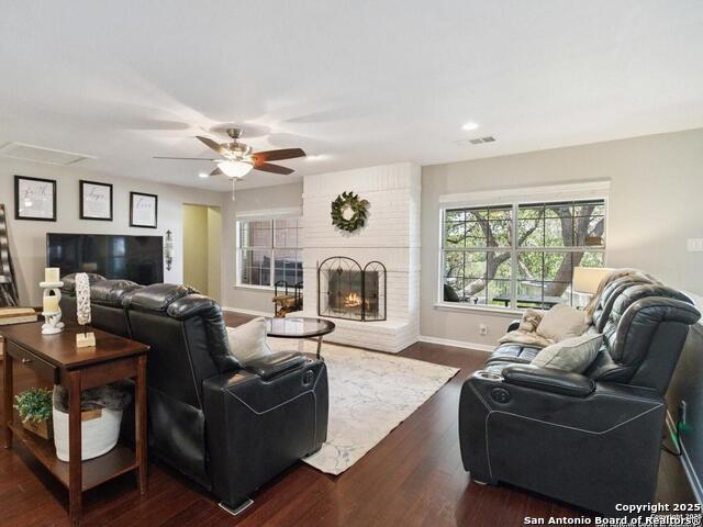 Image 5 of 30 For 17422 Sapphire Rim Dr