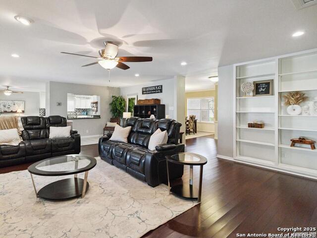 Image 6 of 30 For 17422 Sapphire Rim Dr