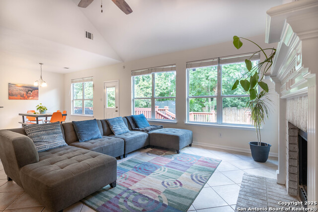 Image 10 of 39 For 8418 Branch Hollow