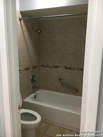 Image 16 of 17 For 8702 Village  1206