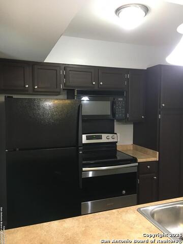 Image 4 of 17 For 8702 Village  1206