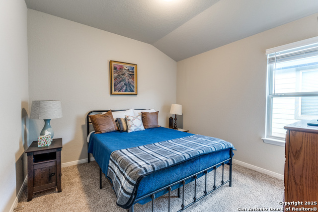 Image 15 of 25 For 1295 William Crest
