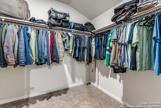 Image 18 of 25 For 1295 William Crest