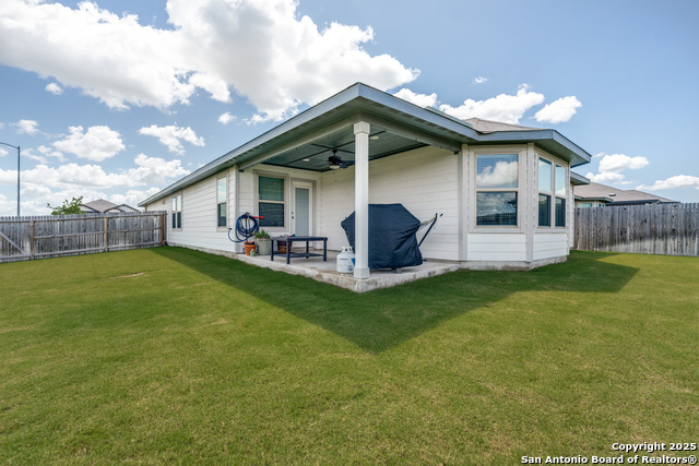 Image 23 of 25 For 1295 William Crest