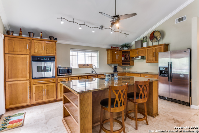 Listing photo id 11 for 9106 Saddle Trl