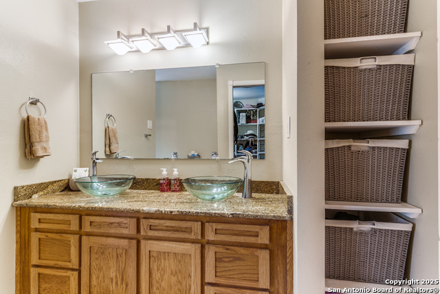 Listing photo id 16 for 9106 Saddle Trl