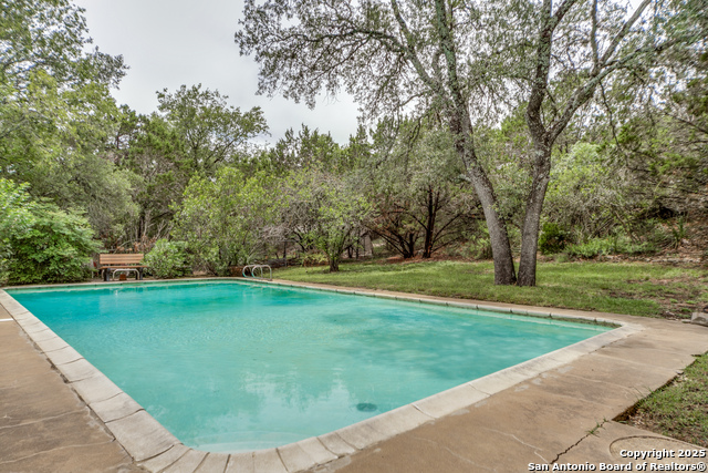 Listing photo id 24 for 9106 Saddle Trl