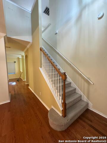 Image 2 of 23 For 5867 Creekway