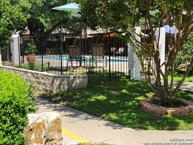 Image 7 of 10 For 10527 Perrin Beitel  B106