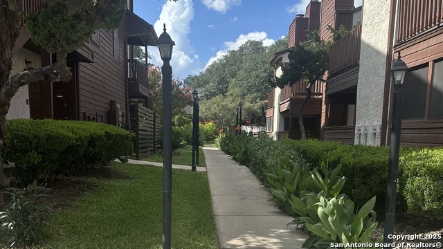 Image 9 of 10 For 10527 Perrin Beitel  B106