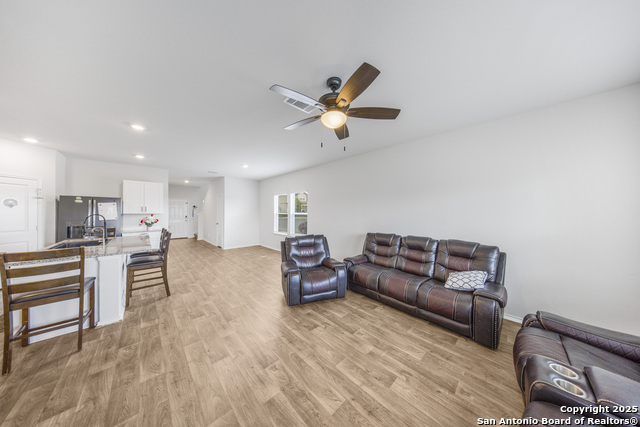 Image 9 of 24 For 4074 Gossan  