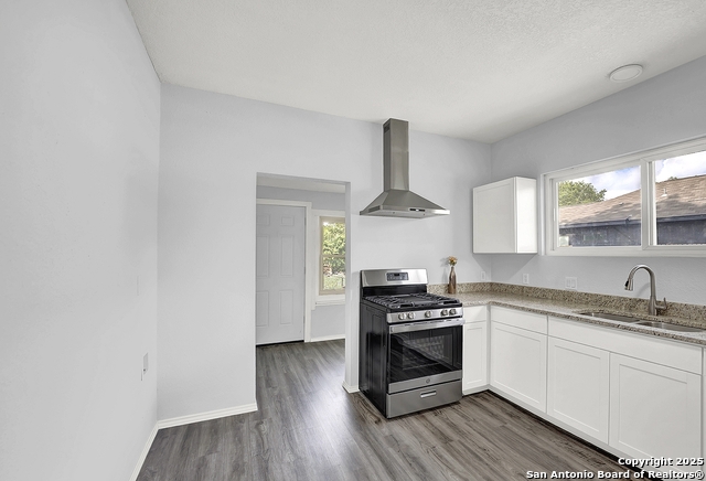Image 10 of 18 For 1426 E Carson St.