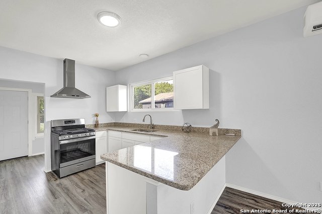 Image 9 of 18 For 1426 E Carson St.