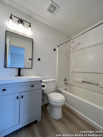 Image 15 of 29 For 7947 Ruby Meadows