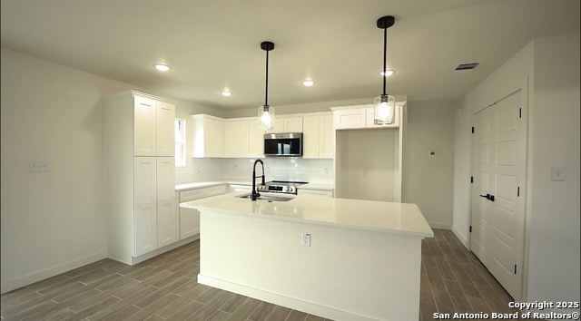 Image 5 of 14 For 16724 Tapatio St