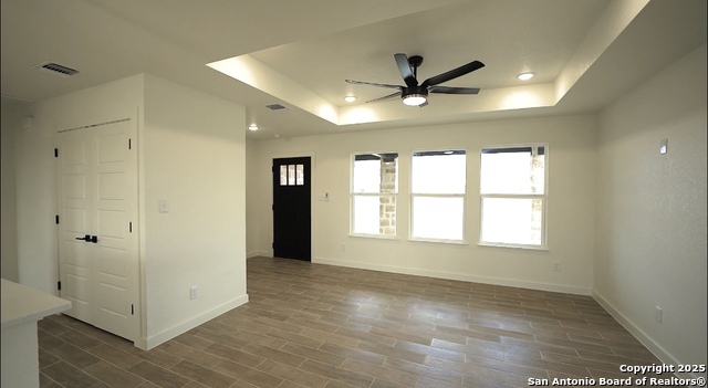 Image 6 of 14 For 16724 Tapatio St