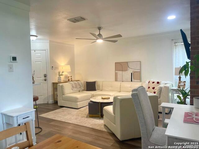 Image 11 of 19 For 4839 Brandeis St.  413