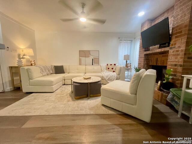 Image 5 of 19 For 4839 Brandeis St.  413