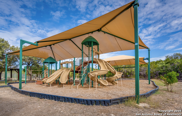 Image 33 of 35 For Lot 186 Pr 1712