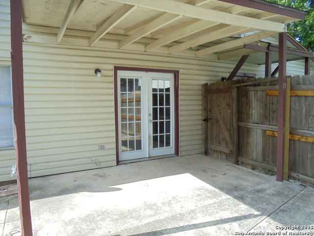 Listing photo id 11 for 14444 Woods Hole Dr