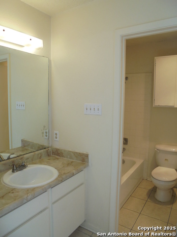 Listing photo id 6 for 14444 Woods Hole Dr