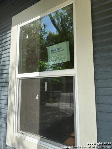 Image 2 of 8 For 606 20th Nw