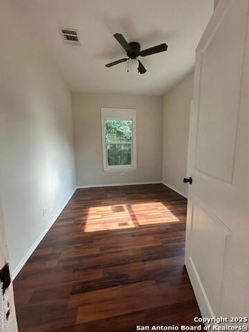 Image 7 of 8 For 606 20th Nw