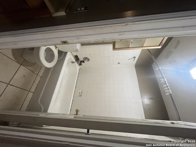 Image 6 of 19 For 5212 Vinecrest